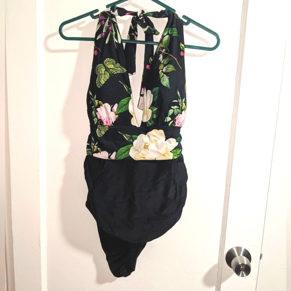 Cupshe one piece halter swimsuit size XL